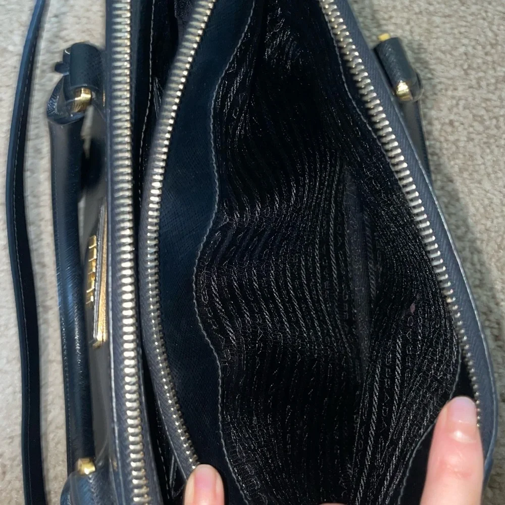 Black Prada handbag - Picture 5 of 6